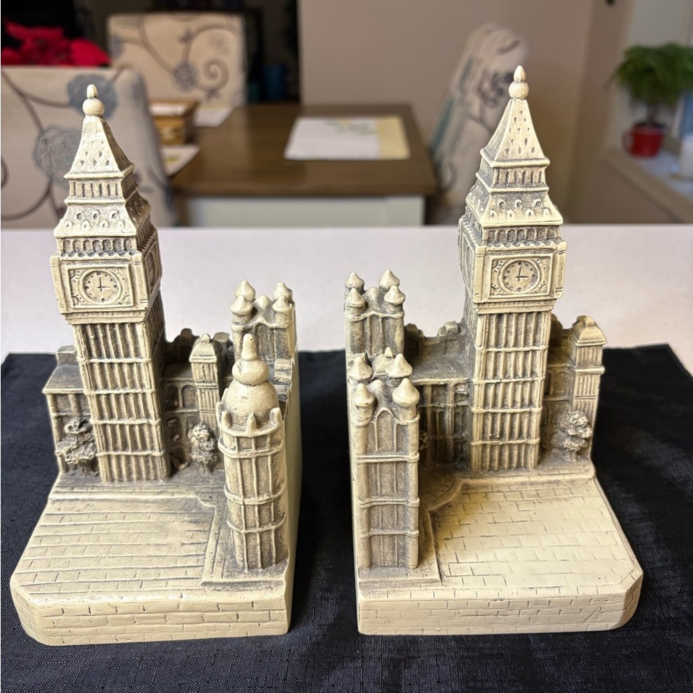 Decorative Big Ben Bookends - Picture 8 of 12